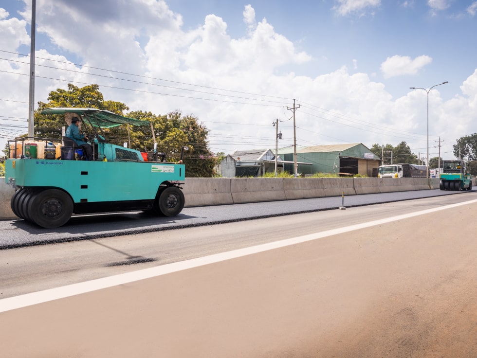 Track Record of Using 40/50 Bitumen for Asphalt Base Course and Wearing Course in Road Construction & Maintenance in Vietnam